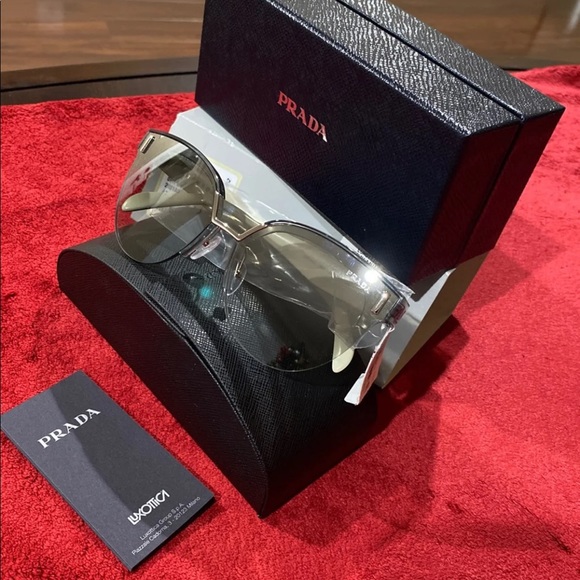 Prada sunglasses - Picture 2 of 8